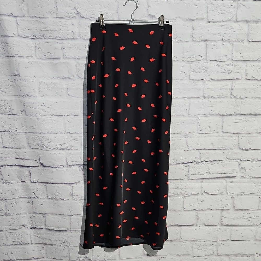 a new day Black Satin Midi Skirt with Red Lips - Picture 2 of 5